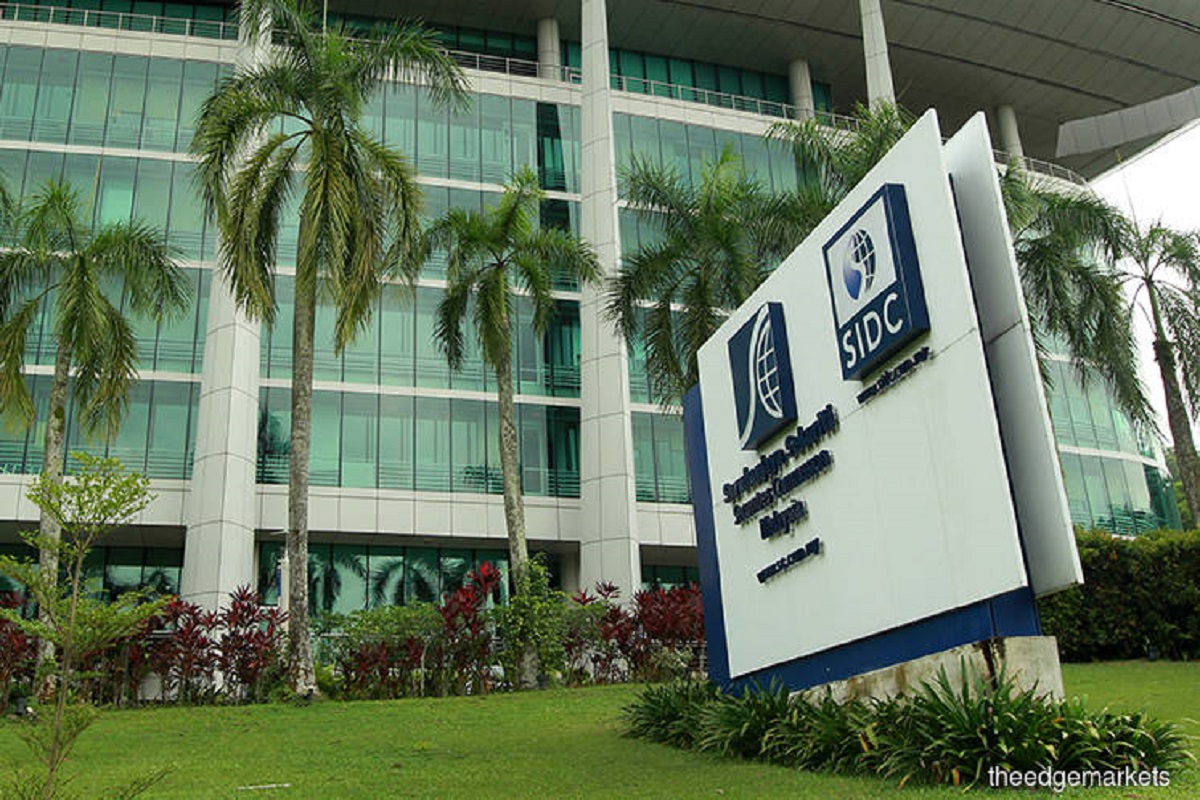 SC suspends licence of Inter-Pacific Asset Management's Nazri Khan for six months