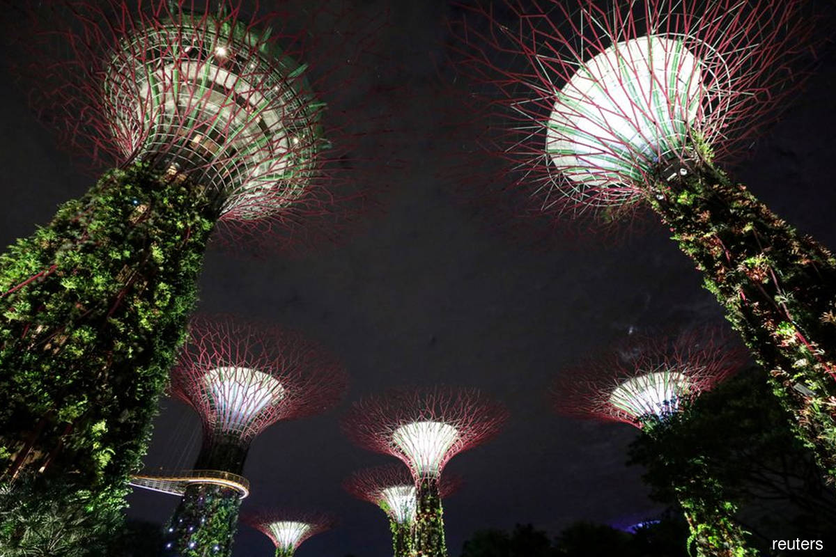Singapore electricity providers hit by global power crunch quit market