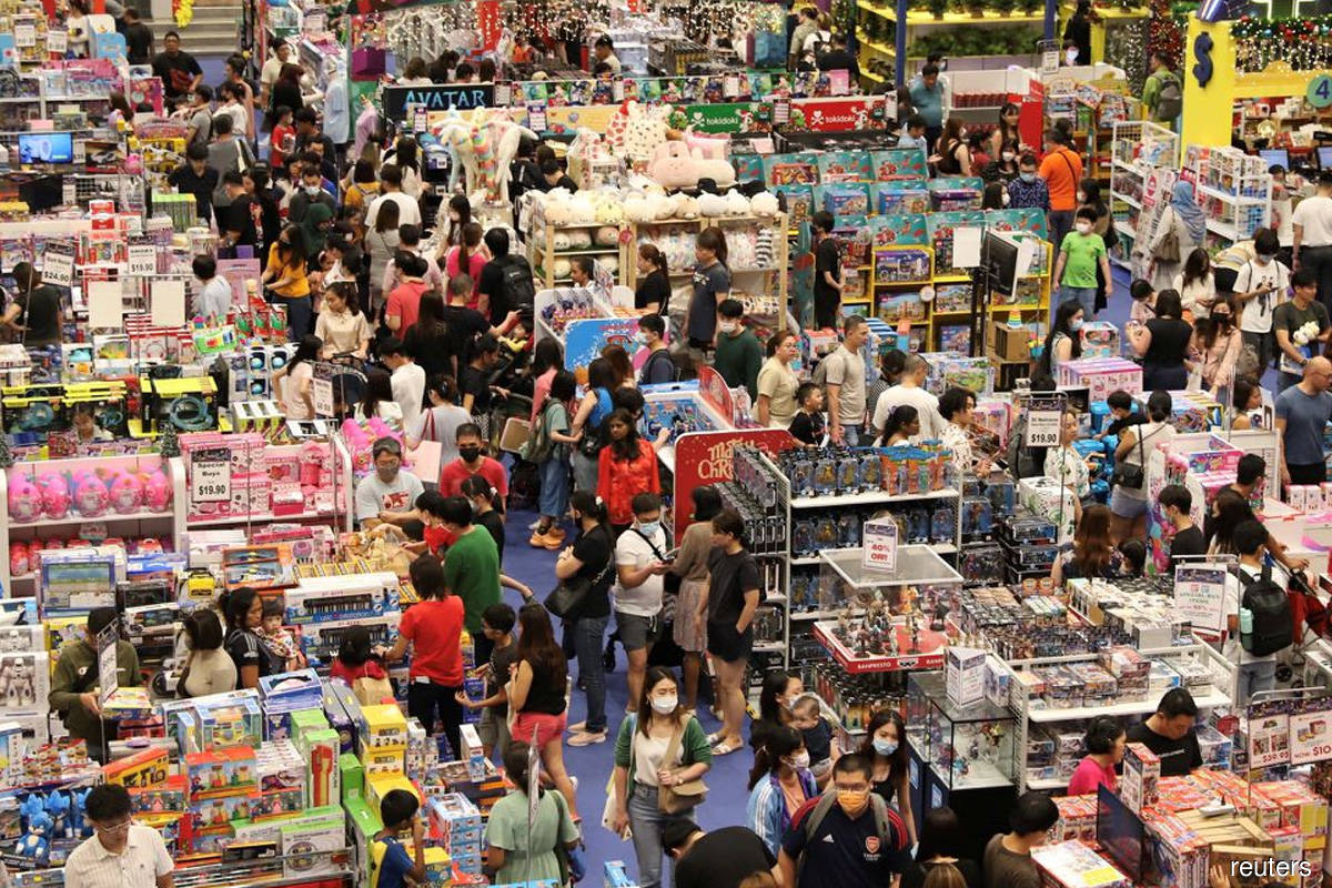 Singaporeans hit the malls on smart shopping spree before sales tax hike