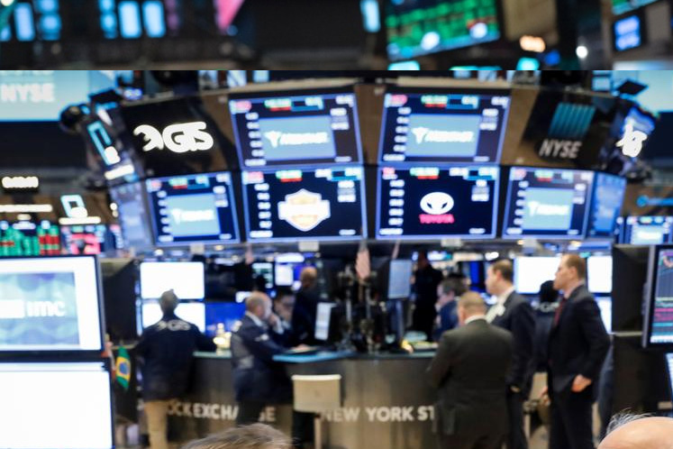 Dow Jones falls as trade war fears add to virus woes