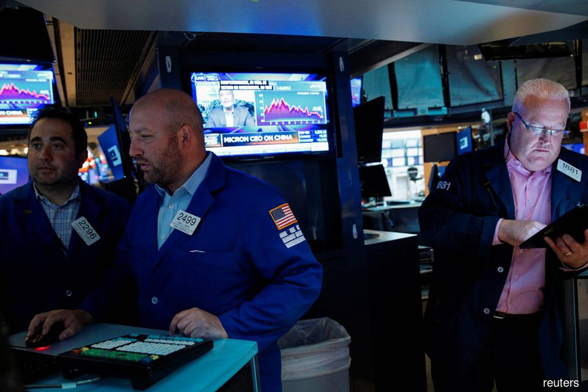 Stocks rise, S&P 500 hits record; US 10-year yield jumps