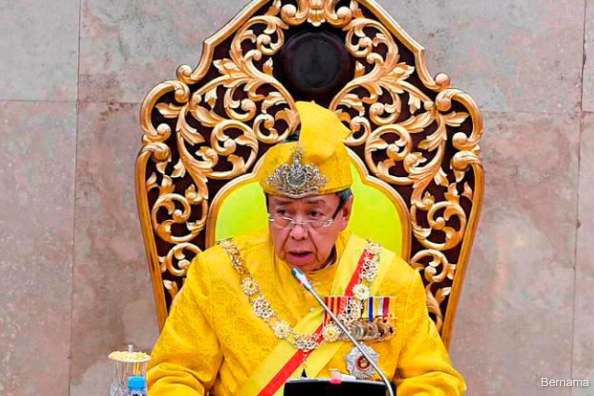 Selangor Sultan graces birthday awards investiture ceremony | KLSE Screener