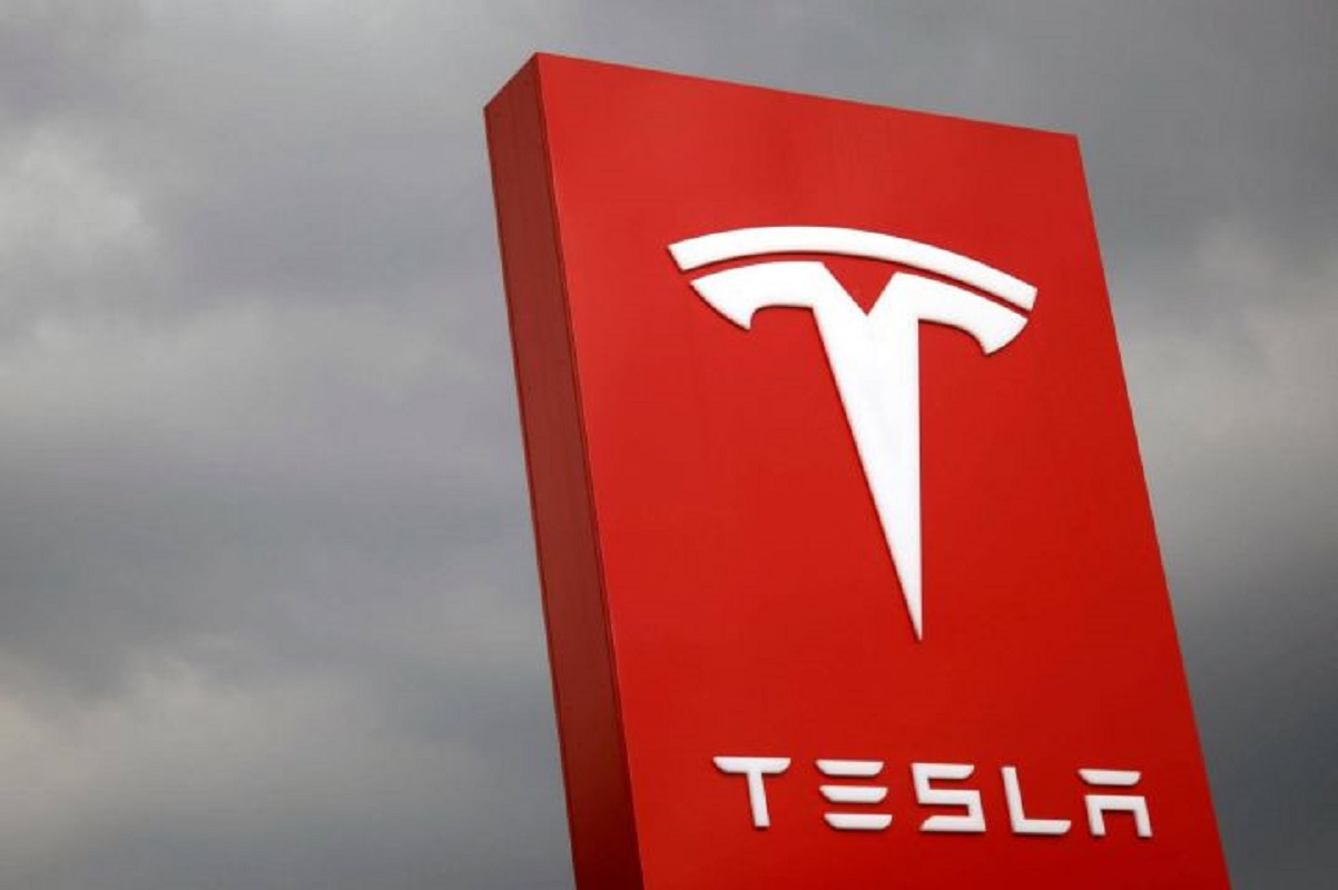 Tesla plans to produce electric car chargers in China