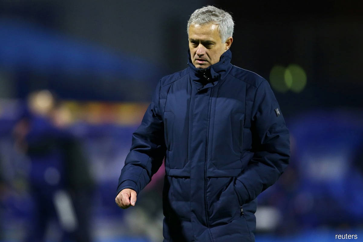 My players didn't respect their jobs, says stunned Tottenham boss Mourinho