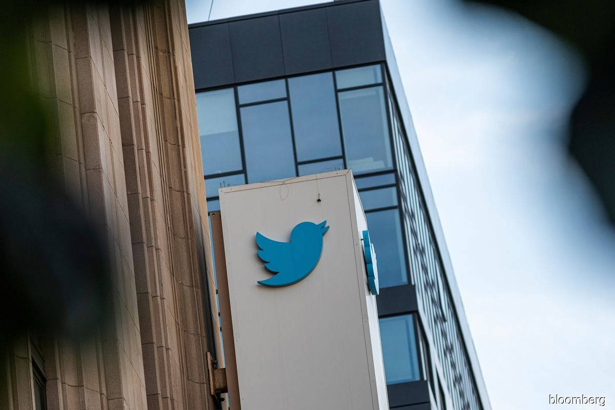 Twitter advertiser pause widens as General Mills taps the brakes