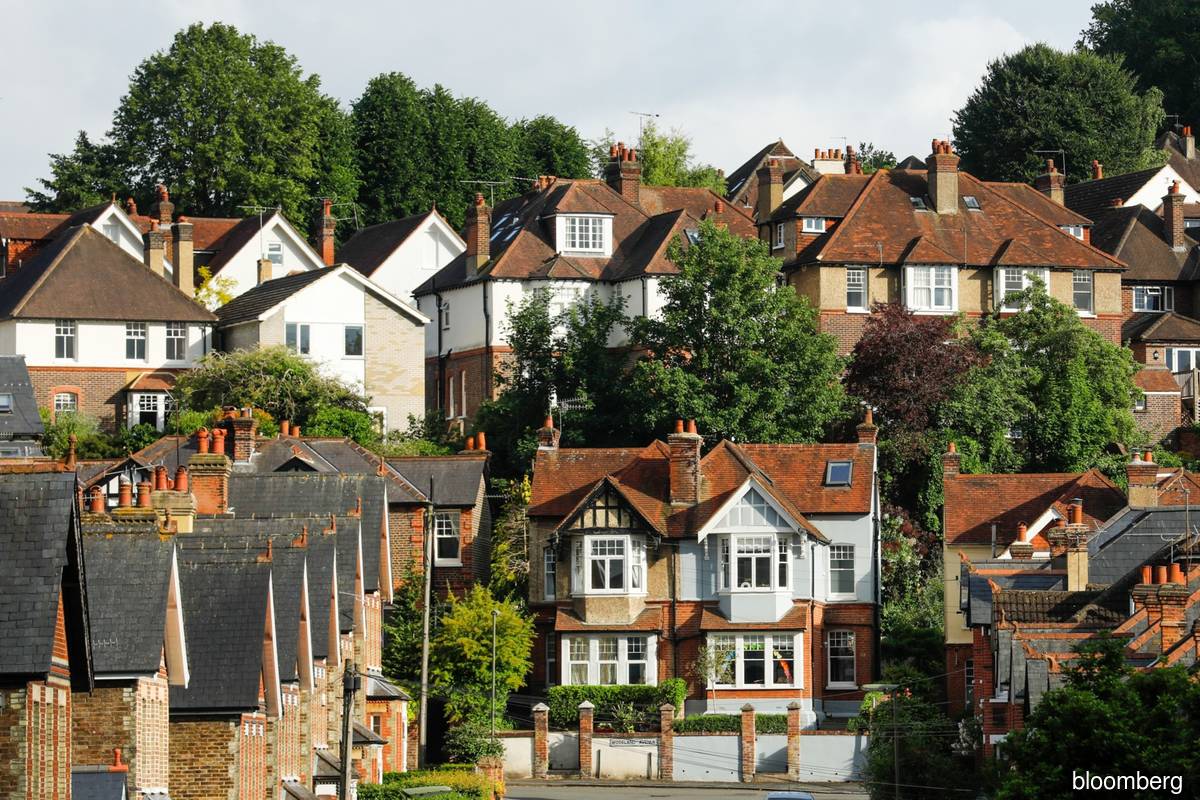 UK banks, homebuilders likely to rise after Brexit deal struck - Vimarsana News