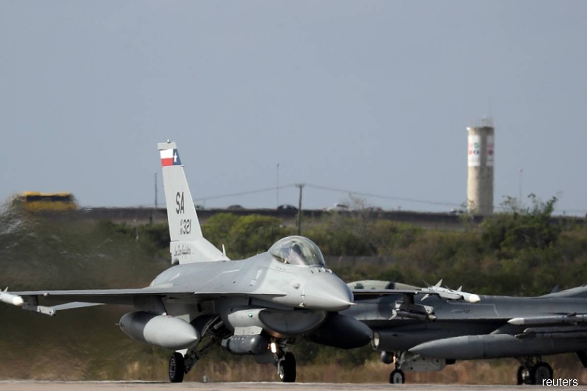 A US Air Force F-16 jet fighter takes off from an airbase during CRUZEX, a multinational air exercise hosted by the Brazilian Air Force, in Natal, Brazil on Nov 21, 2018. (Photo by Paulo Whitaker/Reuters filepix)