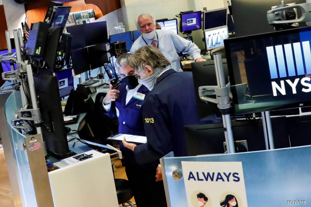 S&P 500, Dow scale all-time highs as economy picks up pace