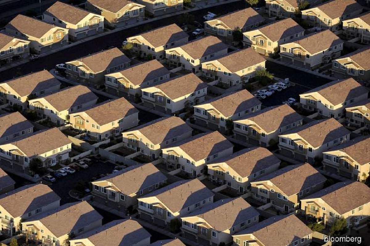 US household debt rises to record as refinances surge