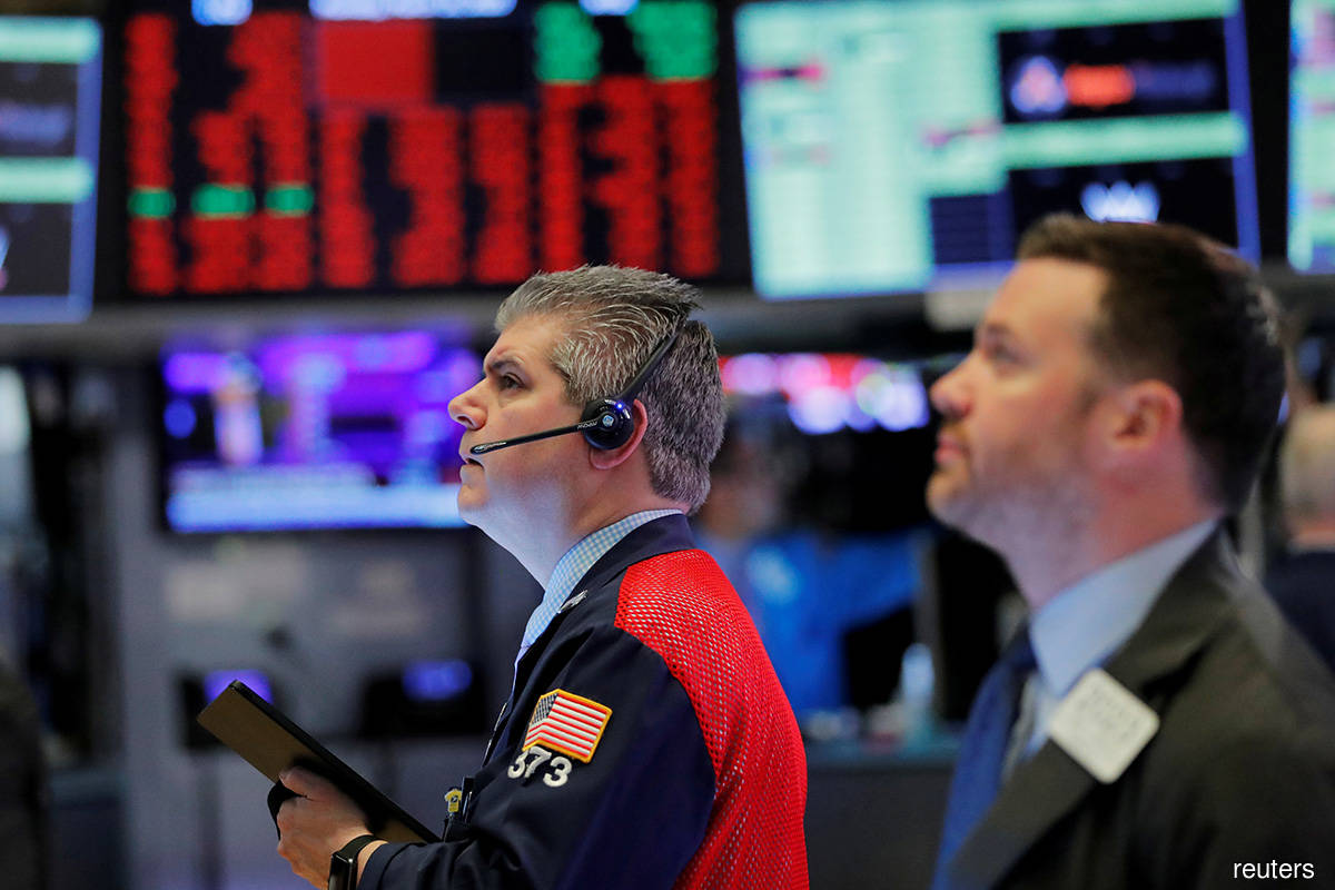 US stocks rise, notching three-day winning streak