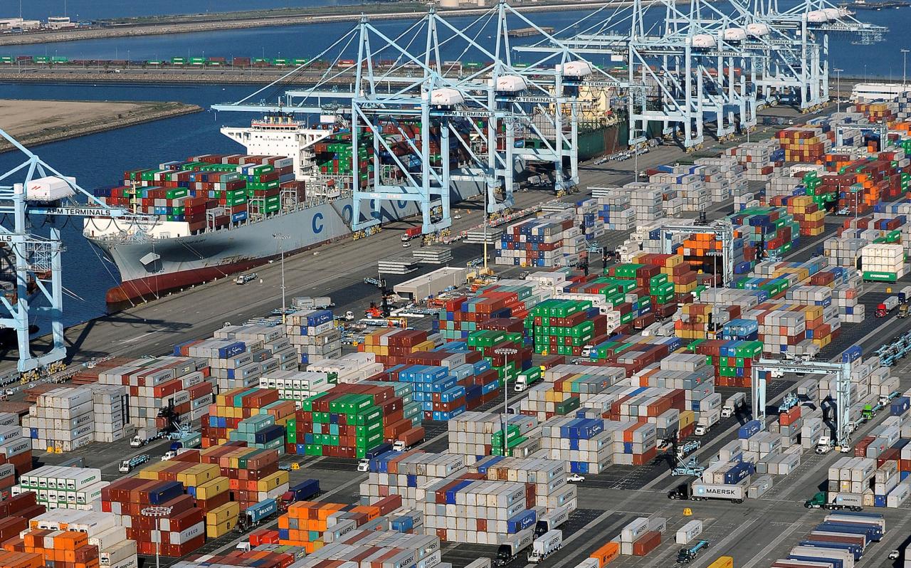 Catherine Rampell: What's behind the ballooning trade deficit