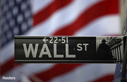 Wall St ends solid 2016 on dour note