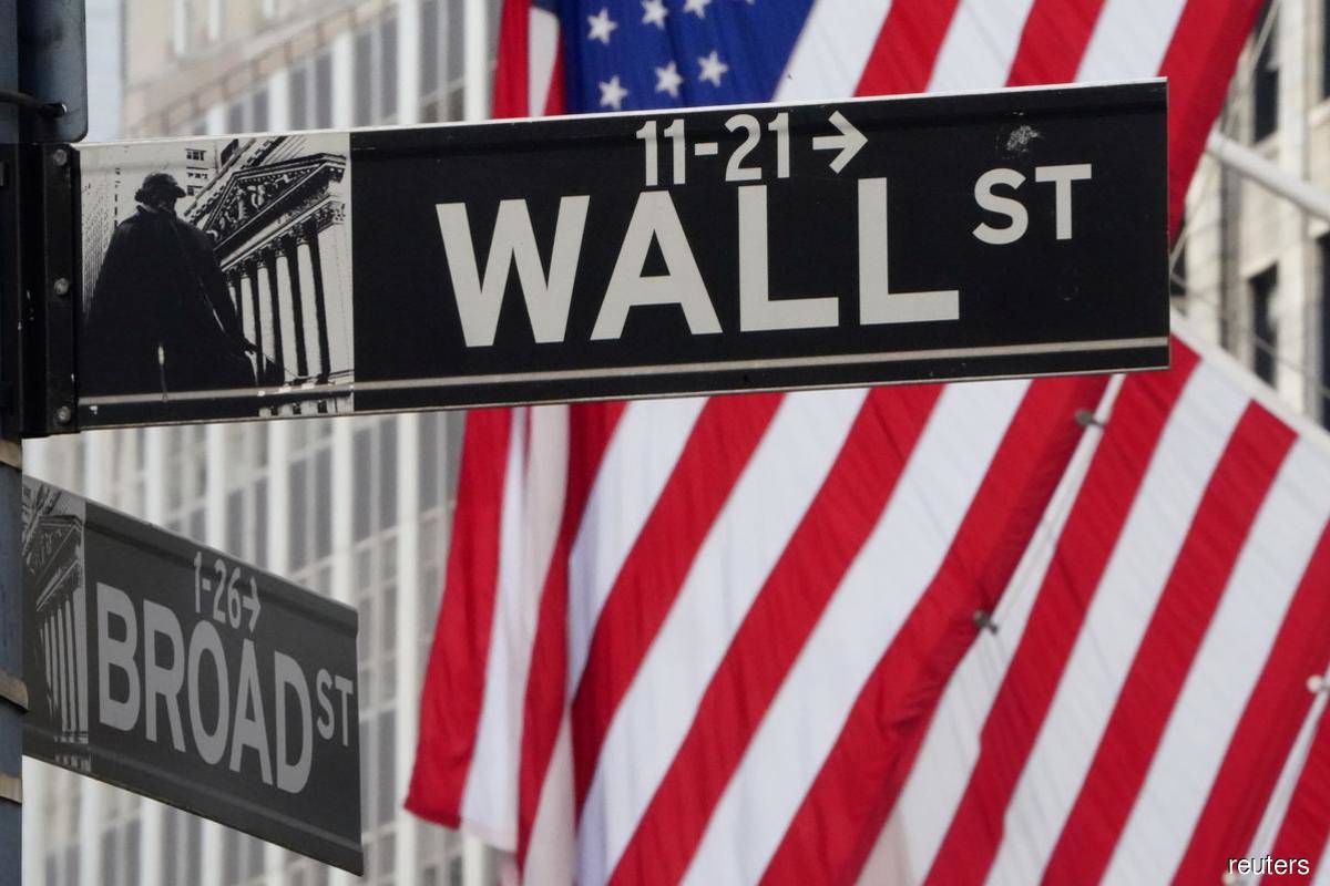 Wall Street slides as higher bond yields hit growth stocks