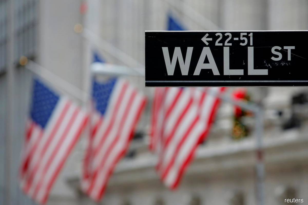 Wall St falls as hot consumer prices data fuels inflation worries
