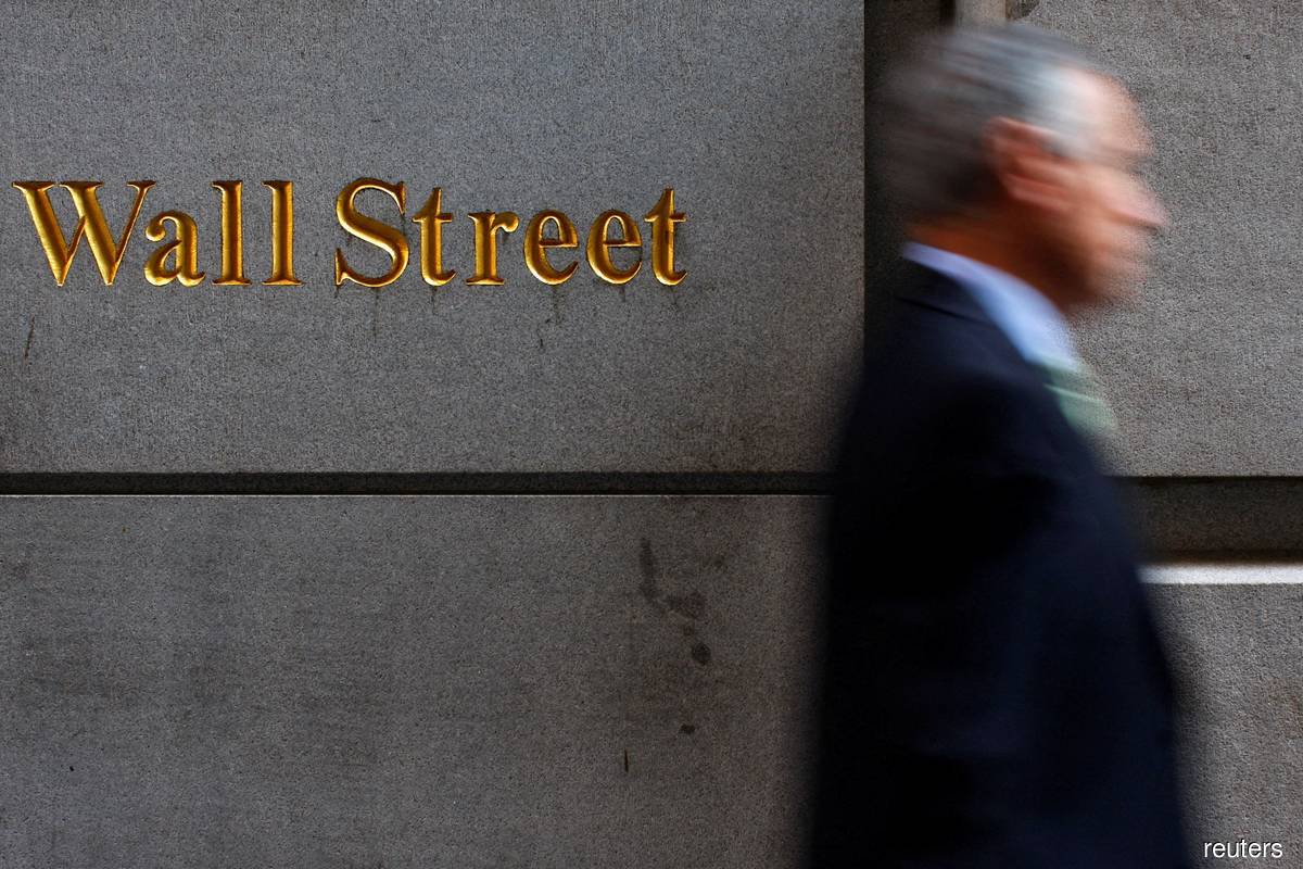 Wall Street stumbles as surging Treasury yields slam growth stocks