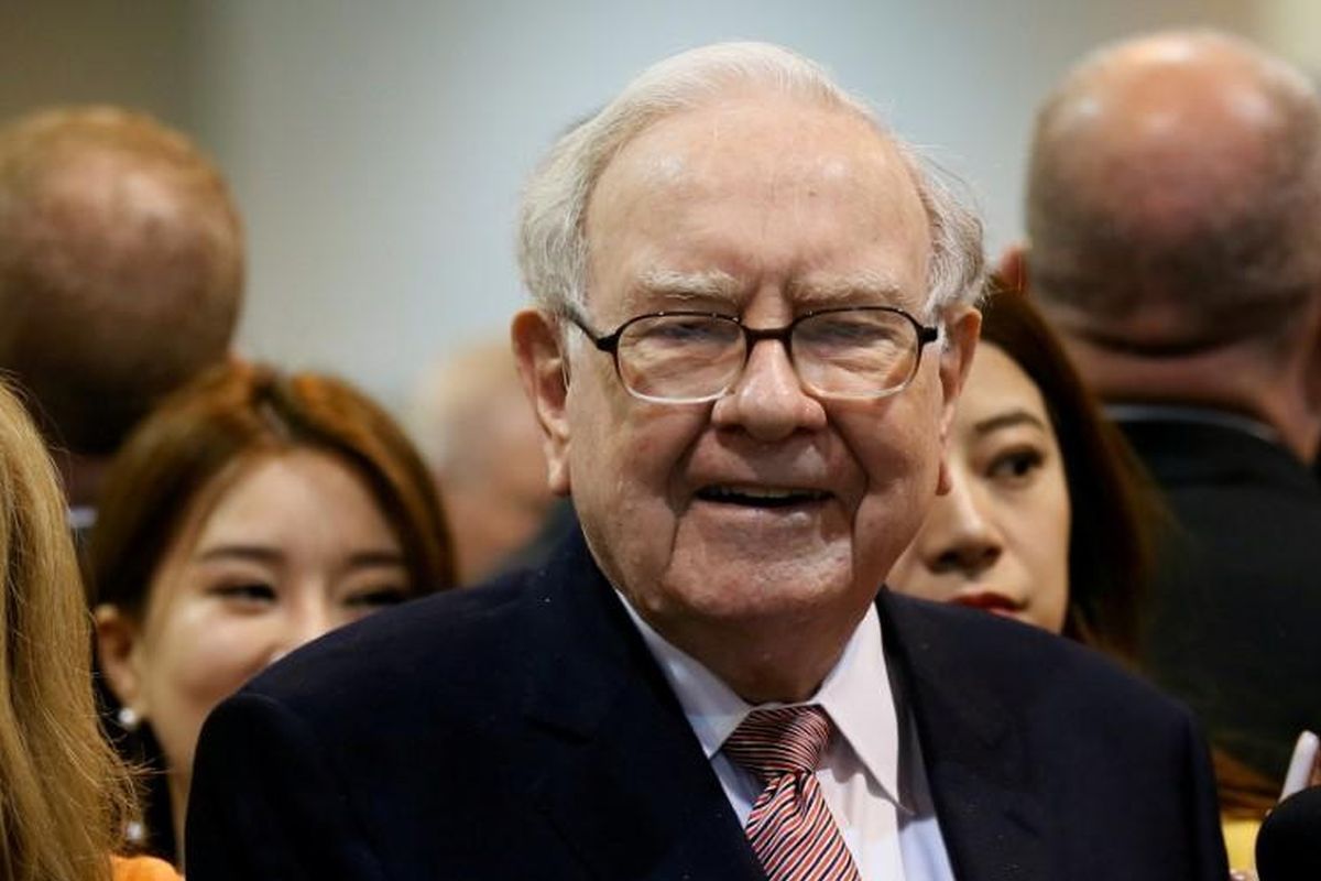 Buffett exits as Gates Foundation trustee, sidestepping rift