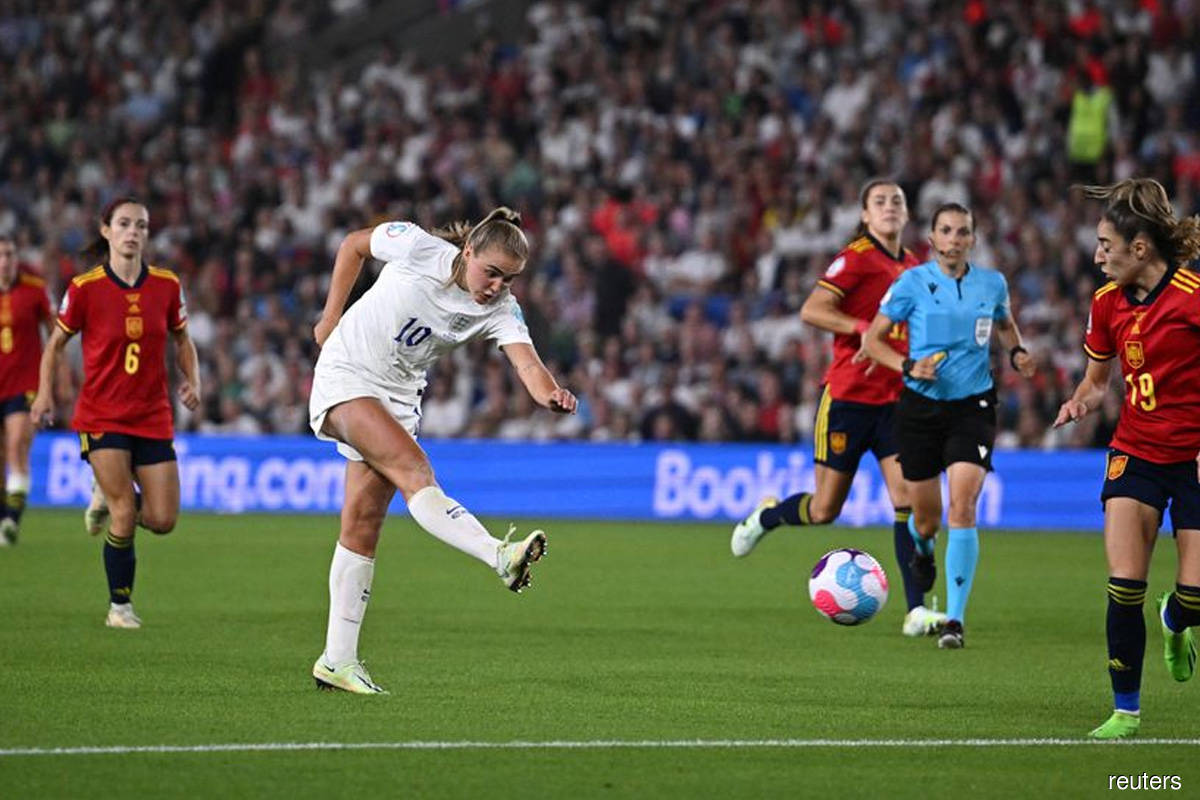 Stanway stunner sends England past Spain into Euro semis