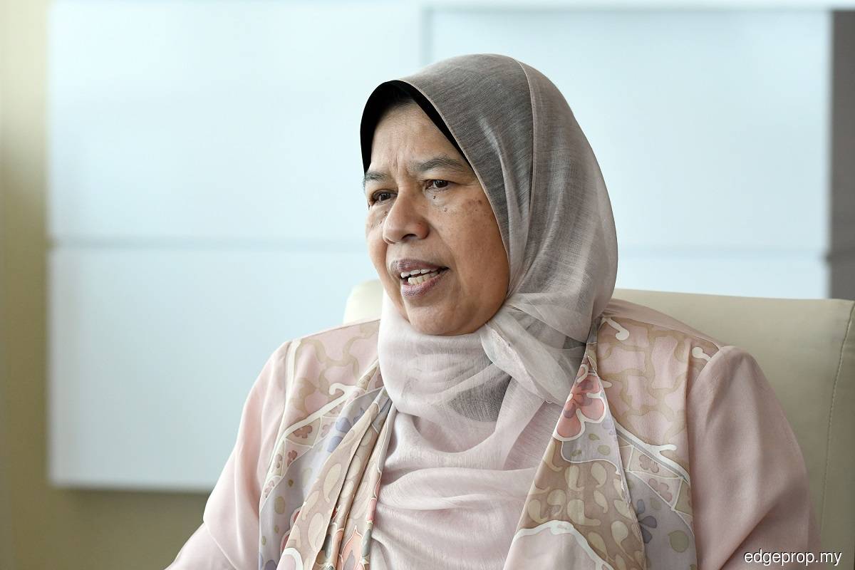 Zuraida: We will explain one by one on their accusations on Malaysian palm oil. We will provide the facts and examples of the policies and rules in the country.