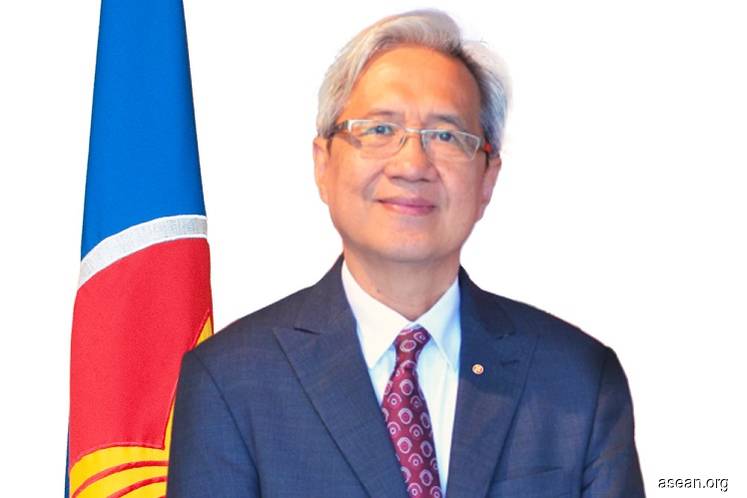 Asean deputy secretary-general for the AEC Dr Alladin D Rillo