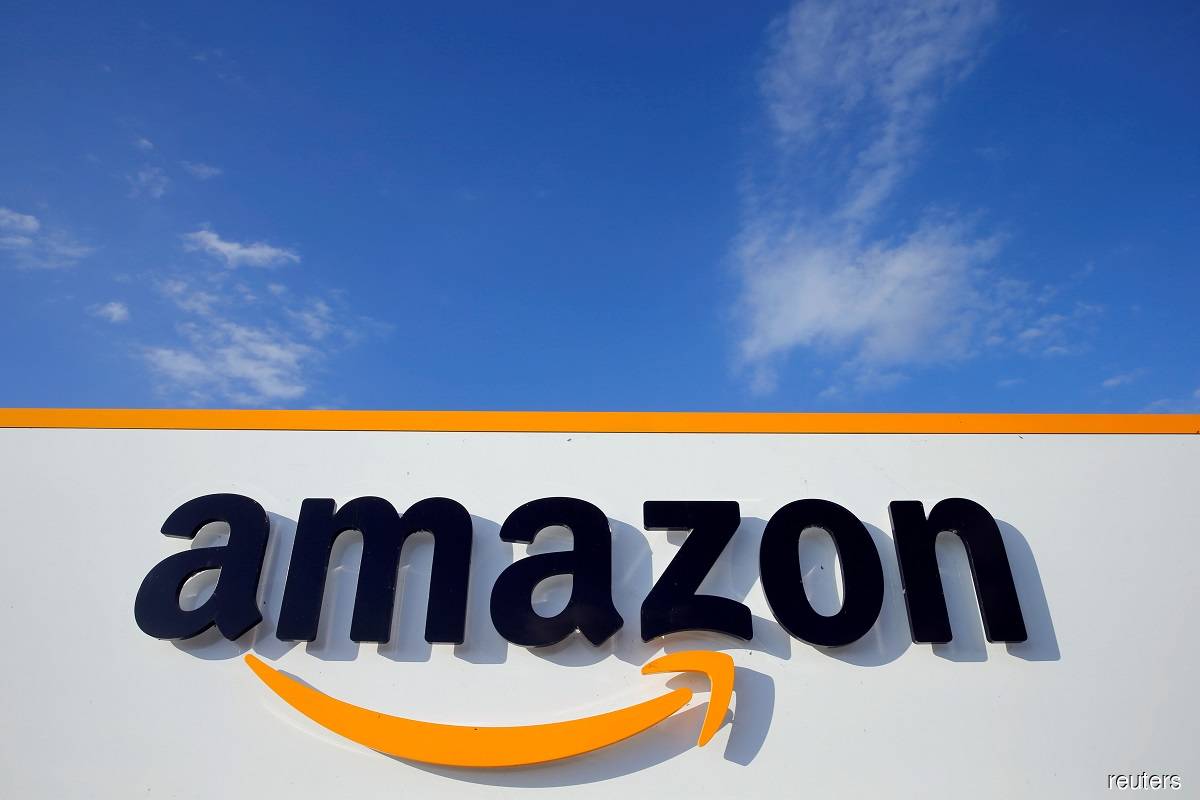 Amazon to let Whole Foods shoppers pay with a swipe of their palm