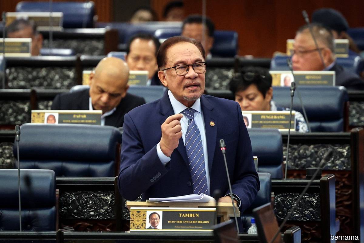 Govt takes immediate steps to strengthen GLC, GLIC governance — Anwar ...