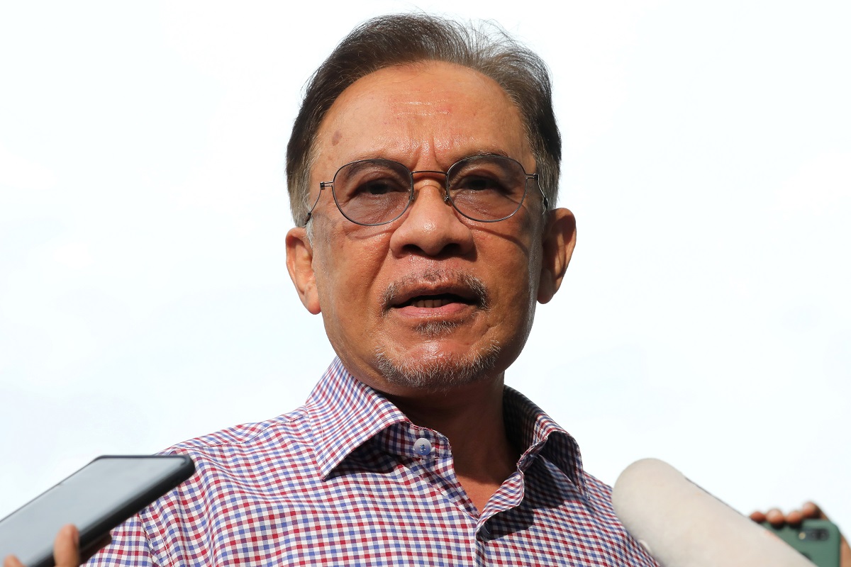 Anwar files judicial review to challenge legality of suspension of Parliament sitting