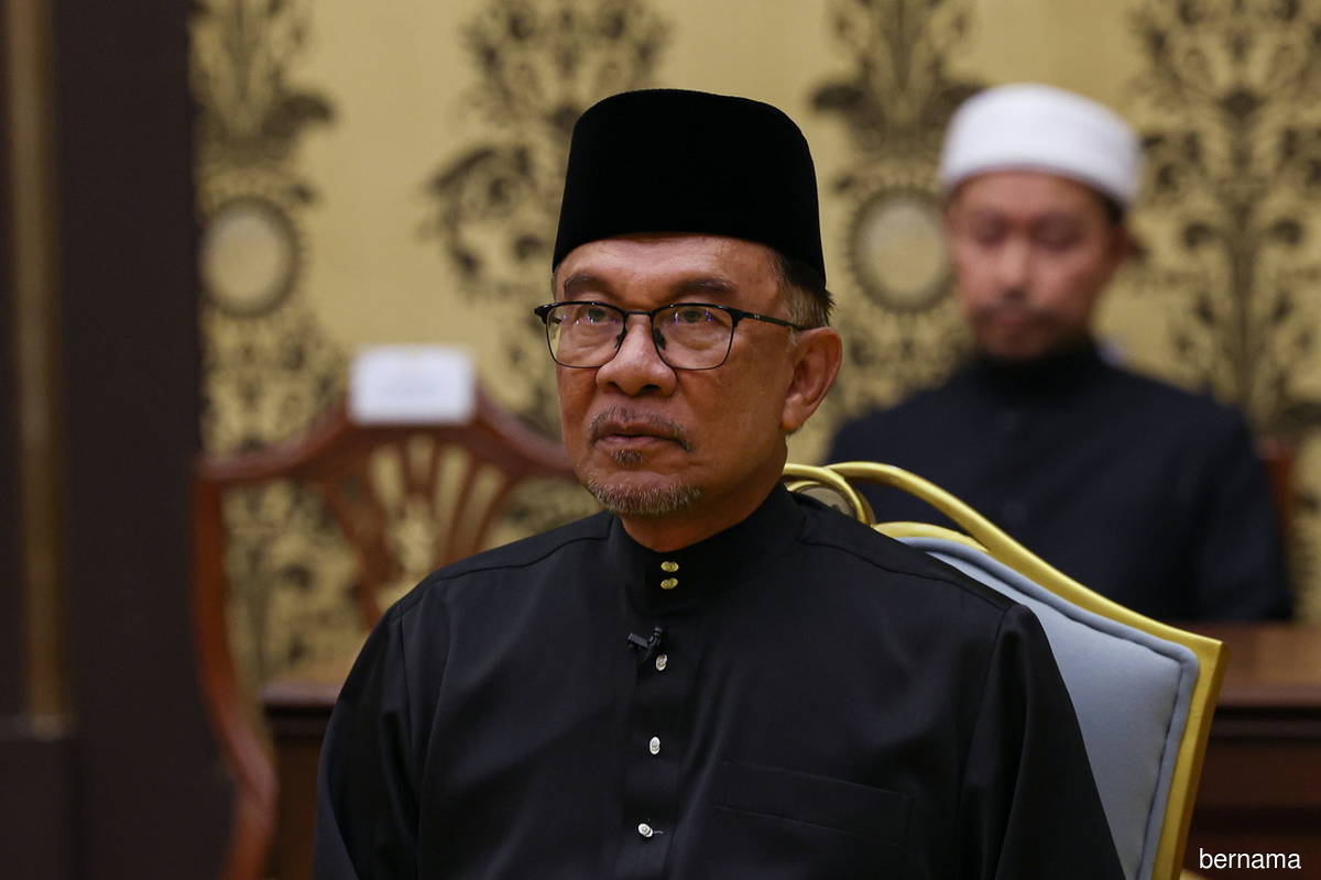 Anwar to proceed with challenge of Muhyiddin’s emergency proclamation