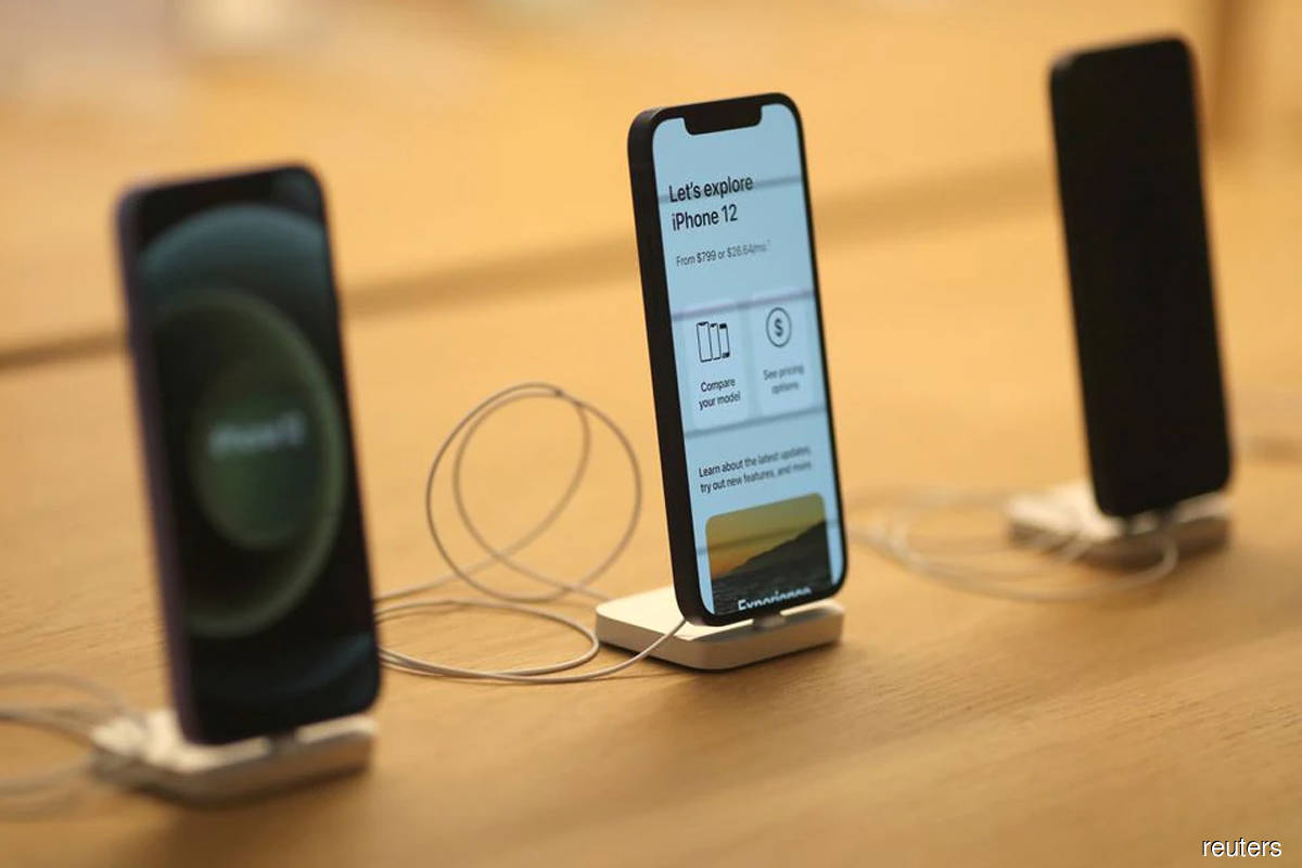 Apple likely to slash iPhone 13 production due to chip crunch — Bloomberg News