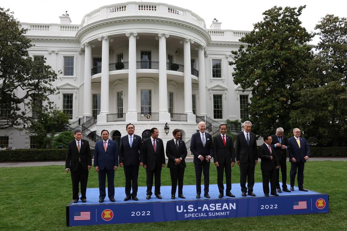 Malaysian leader urges US to adopt more active ASEAN trade agenda