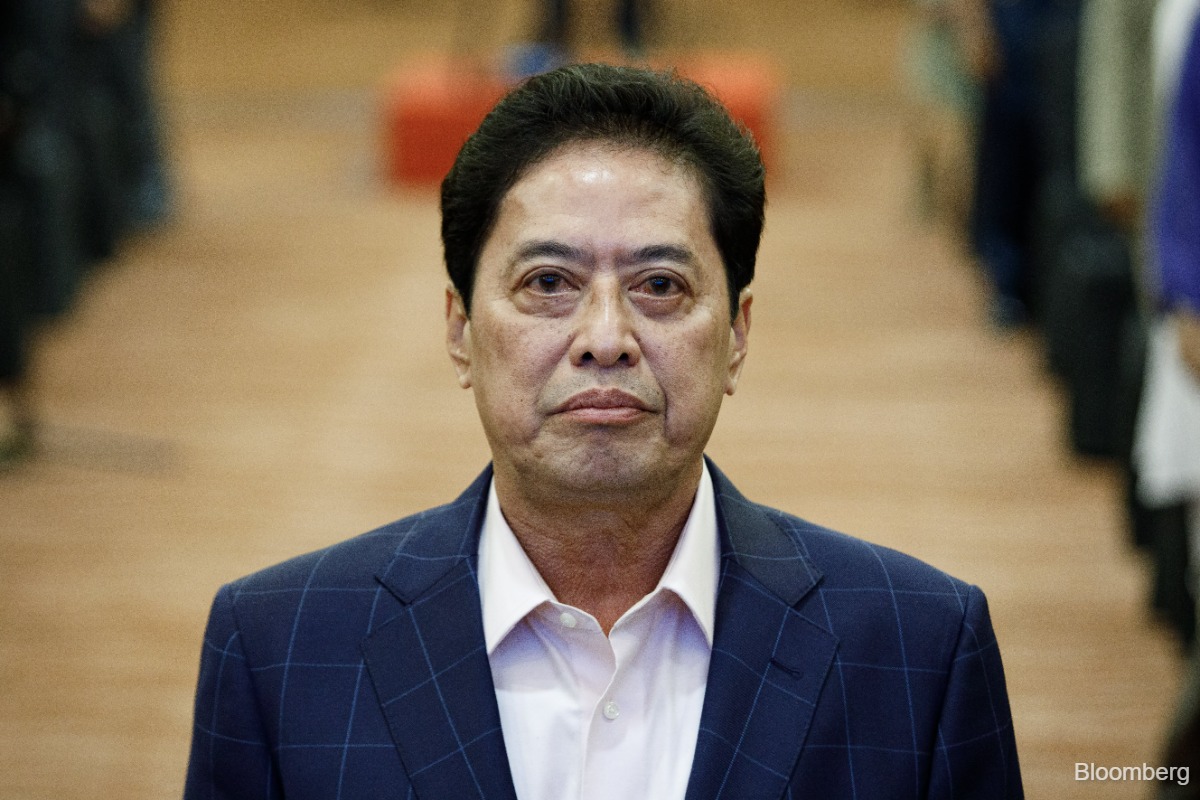 Malaysia reworks asset rules for officials after Azam scandal | KLSE ...
