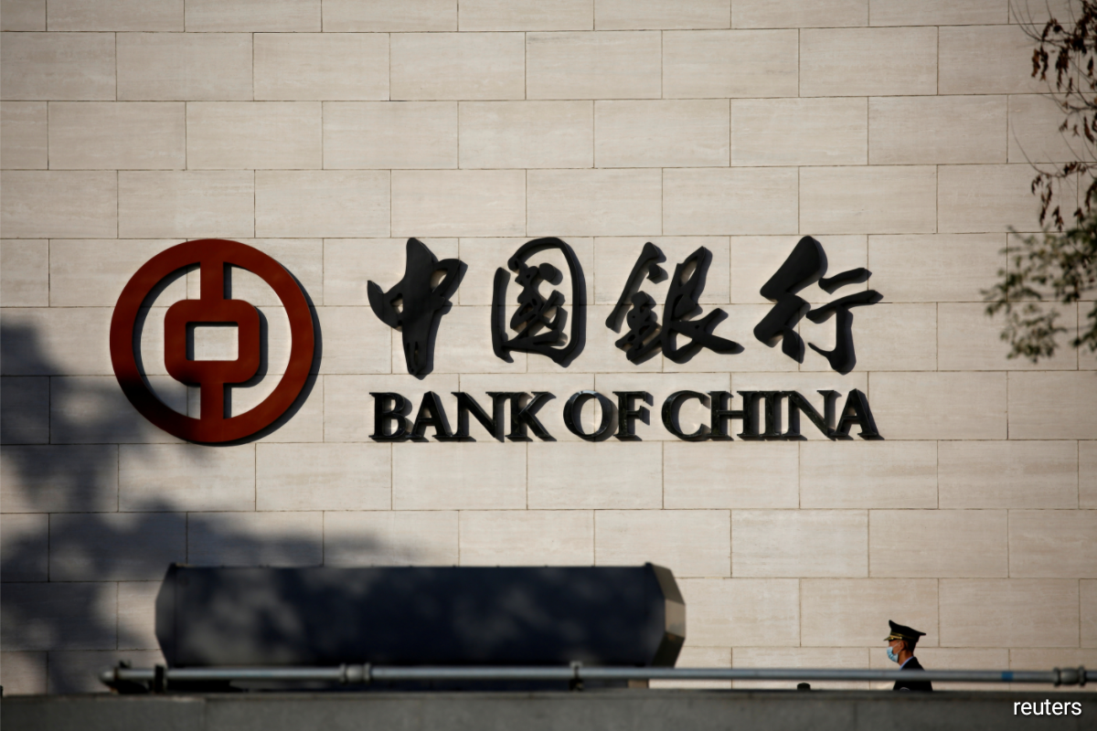 China's big four state banks said to cut dollar deposit rates
