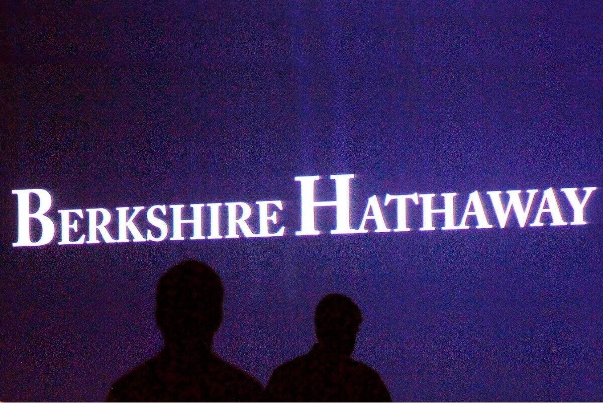Berkshire's bet a bright spot in gloomy year for Big Pharma stocks