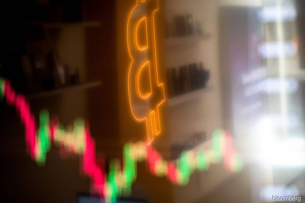 Bitcoin recovers after longest run of weekly losses since 2011