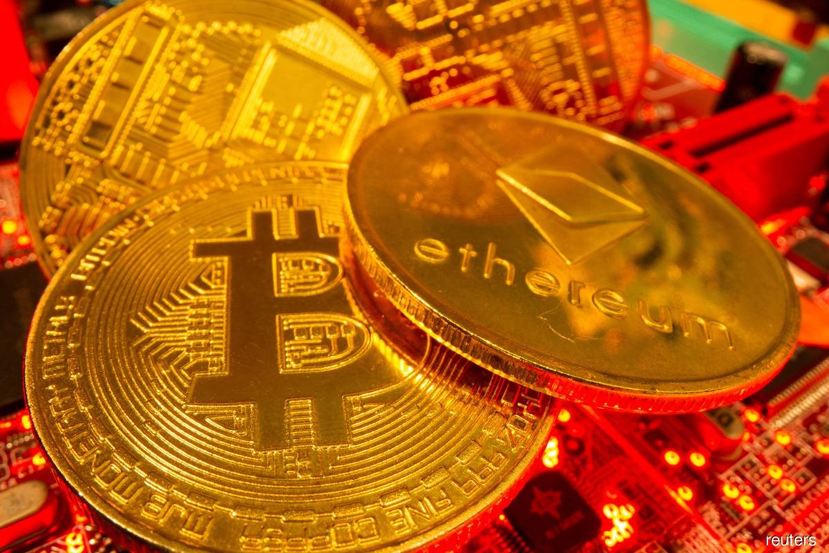 Hong Kong to restrict crypto exchanges to professional investors