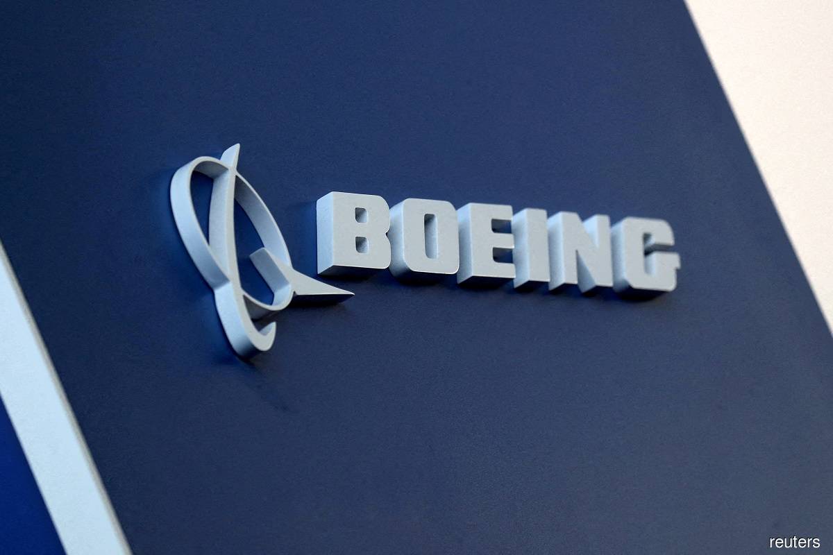 Boeing expects supply chain problems to last through most of 2023