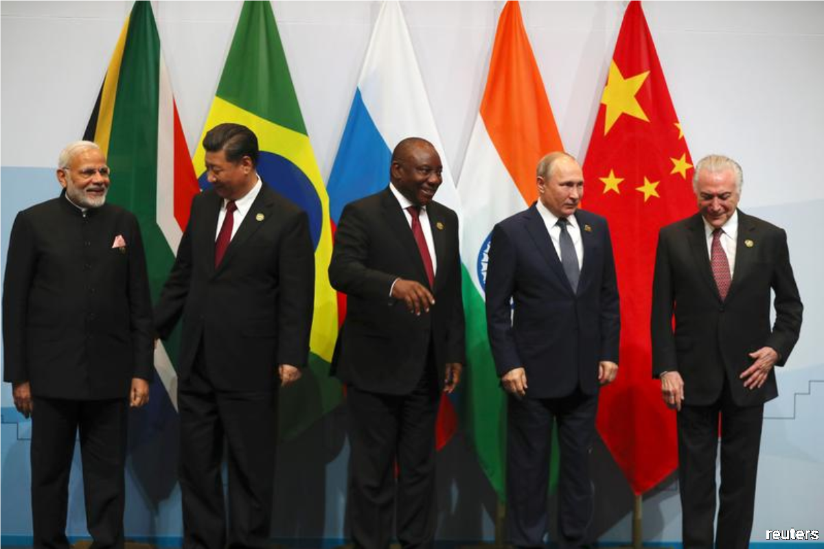 Global Times: Xi calls on BRICS to form one big family to reject small circles