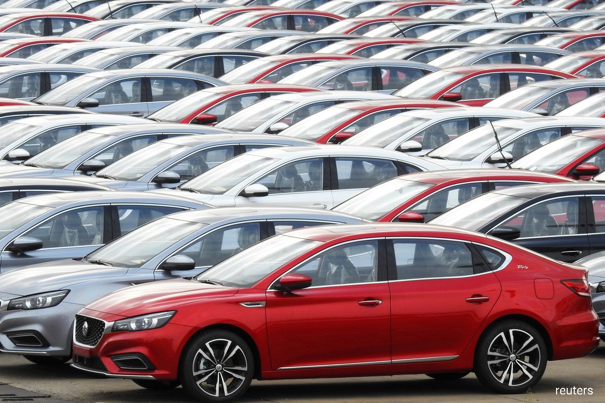 China's May vehicle sales fall 12.6%, industry body says