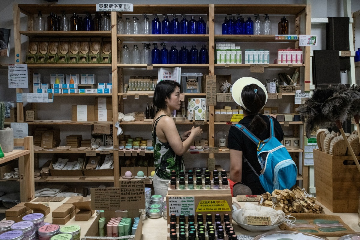 Yu Yuan’s shop, The Bulk House, attracts a mix of customers, from young hipsters to older shoppers who lives as much as an hour away. (Photo by Bloomberg)