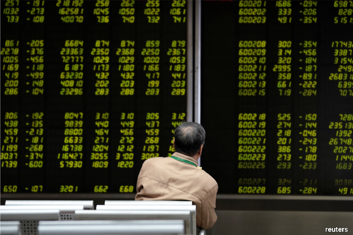 Asia shares turn cagey as rate hikes, earnings loom