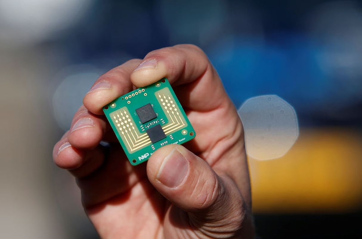 Carmakers wake up to new pecking order as chip crunch intensifies