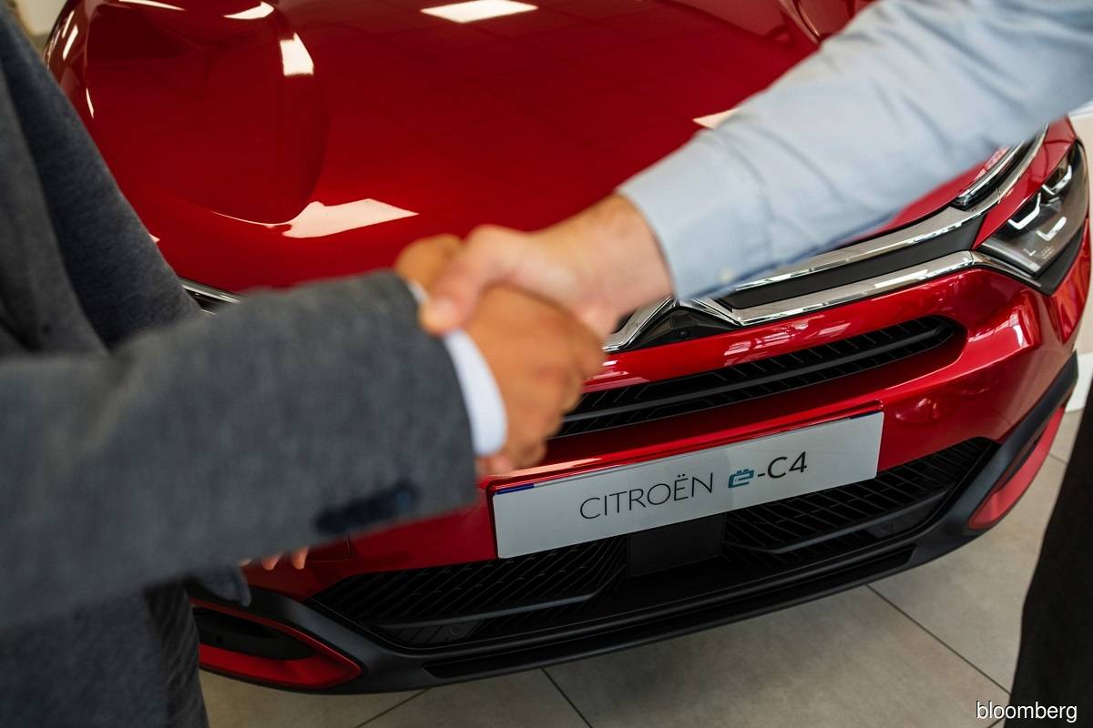 French July car sales drop 35% as chip shortage crimps supply
