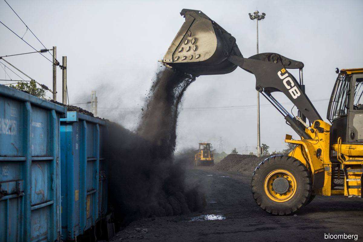 Coal giant told to boost output to ease India’s power crisis