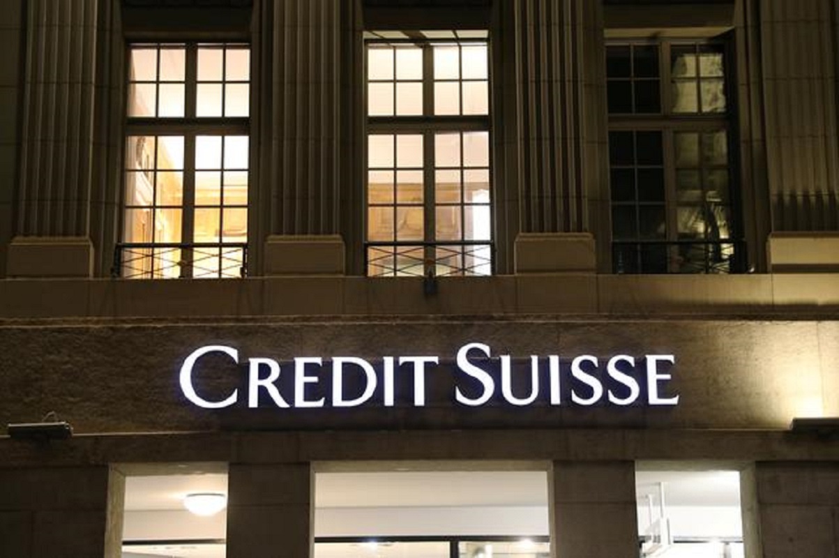 Credit Suisse commercial property fund to liquidate amid big discount