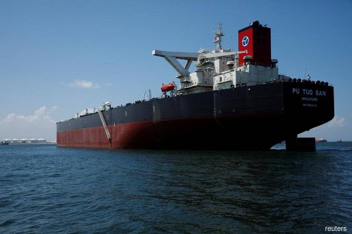 Global tankers' freight recovery likely slow in 2022, says S&P Global Platts
