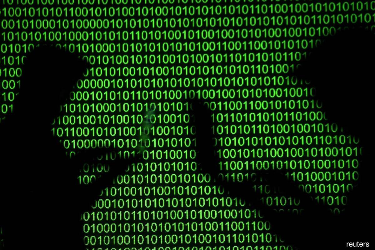 Beware of online scams, govt retirees told