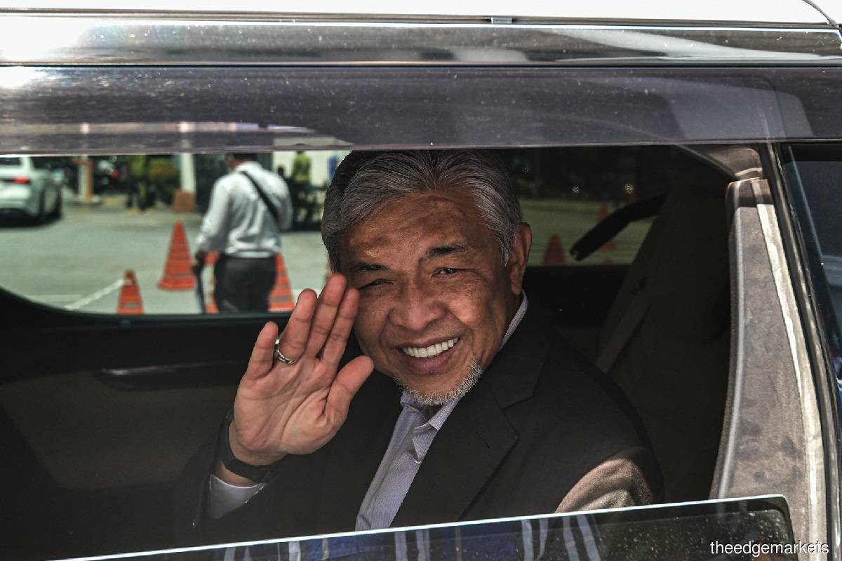 Zahid in reply to Dr Mahathir's defence says 2018 meeting concerned UMNO