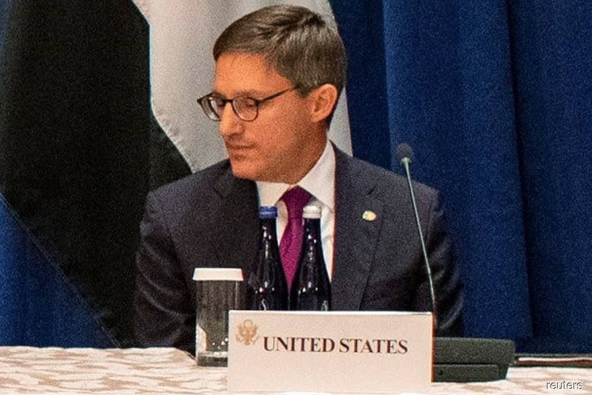 Derek Chollet