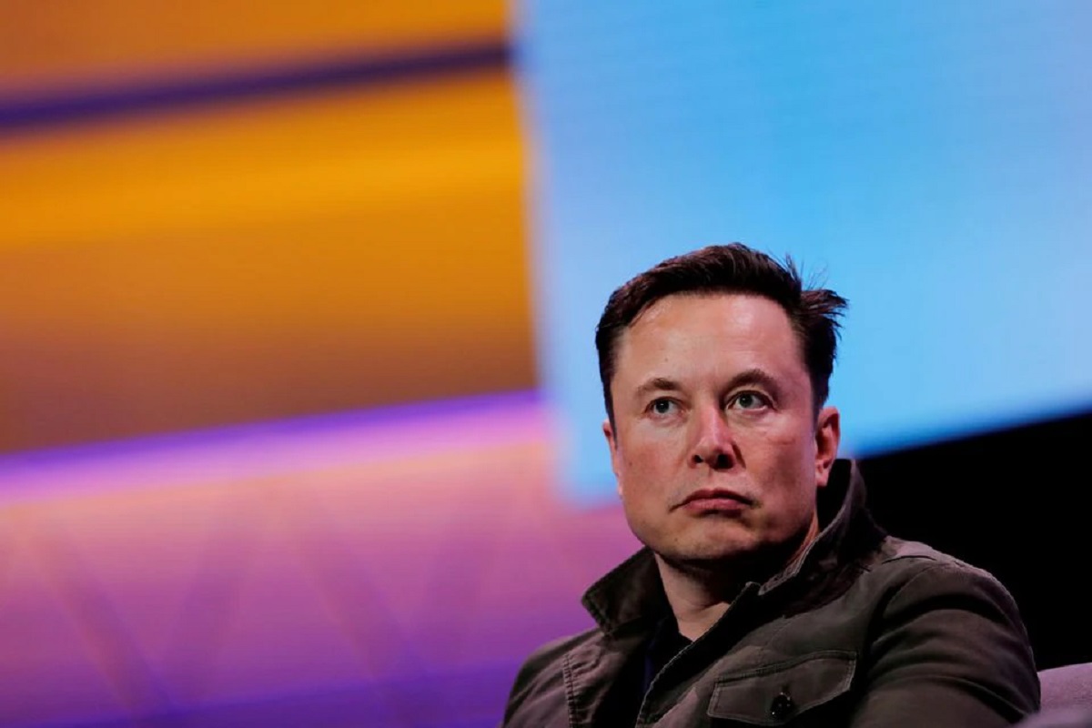 Elon Musk makes US$43b unsolicited bid to take Twitter private