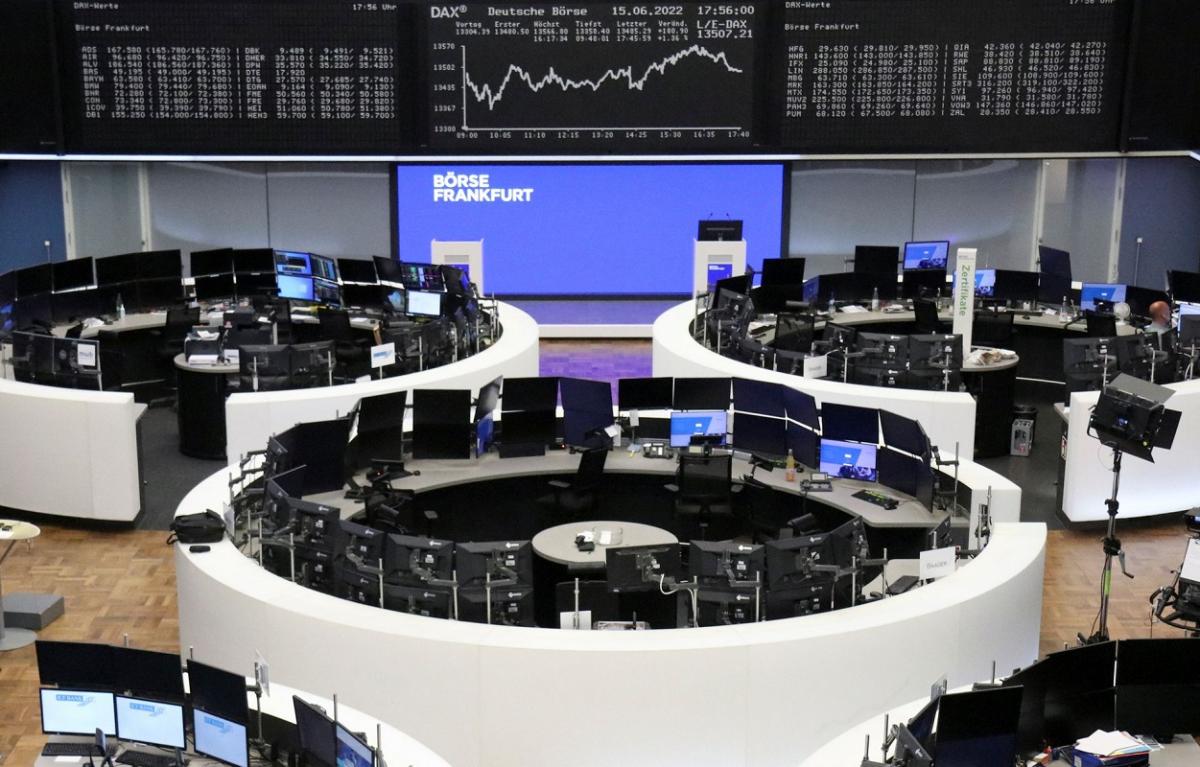 European stocks advance with elections in focus