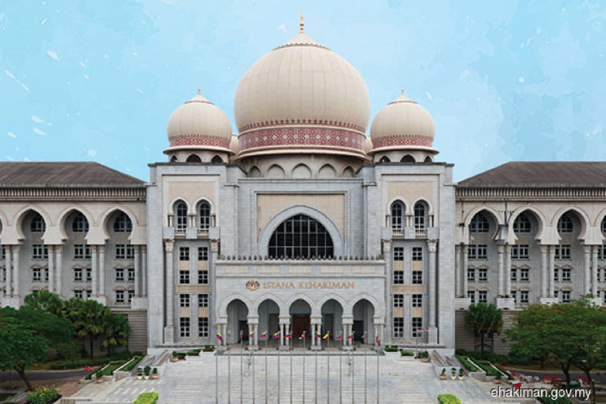 Apex court reserves decision on constitutional questions about MACC's probe into judge Nazlan